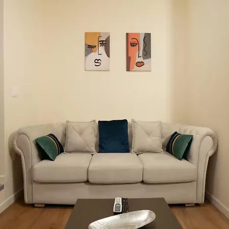 Fancy شقة تيرانا