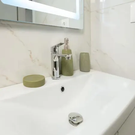 Fancy דירה טיראנה